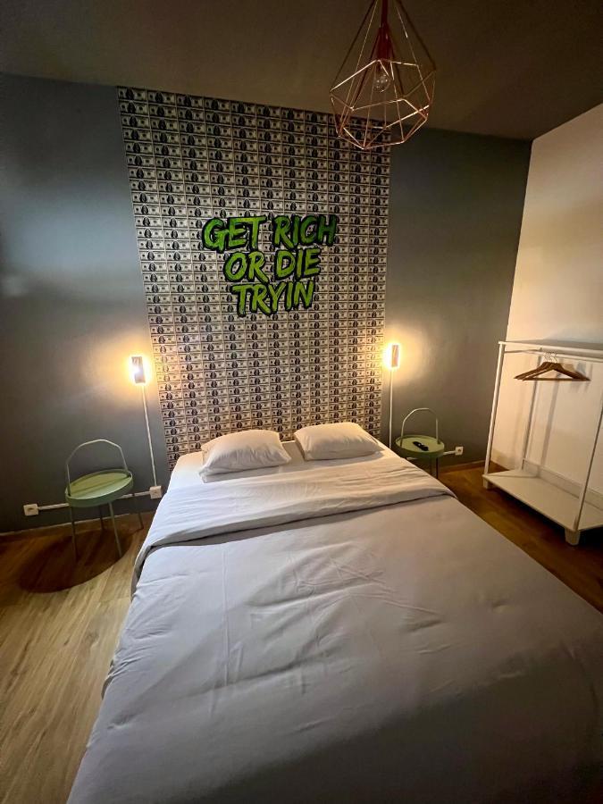 Capsule Casino - Jacuzzi - Billard - Netflix - Console & Jeux Appartement Bergen Buitenkant foto