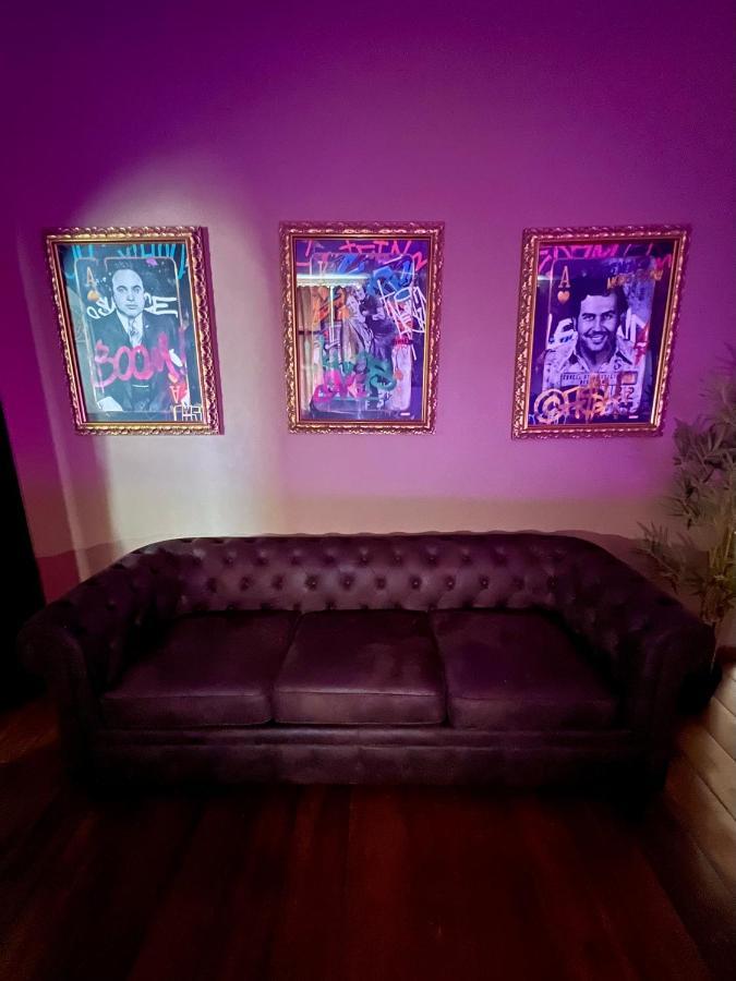 Capsule Casino - Jacuzzi - Billard - Netflix - Console & Jeux Appartement Bergen Buitenkant foto
