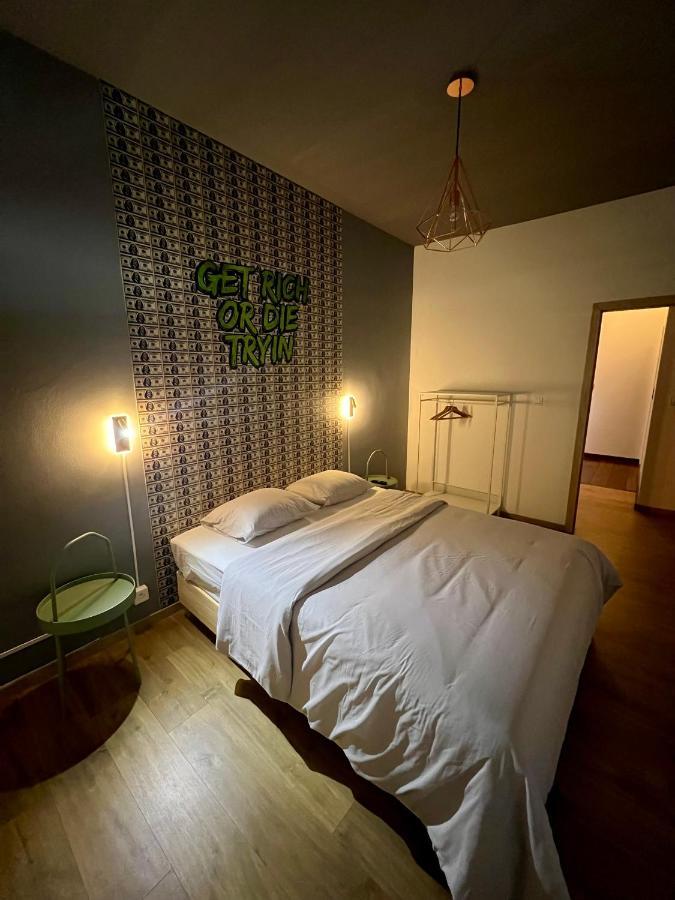 Capsule Casino - Jacuzzi - Billard - Netflix - Console & Jeux Appartement Bergen Buitenkant foto