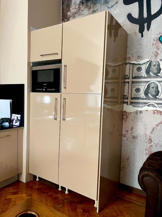 Capsule Casino - Jacuzzi - Billard - Netflix - Console & Jeux Appartement Bergen Buitenkant foto